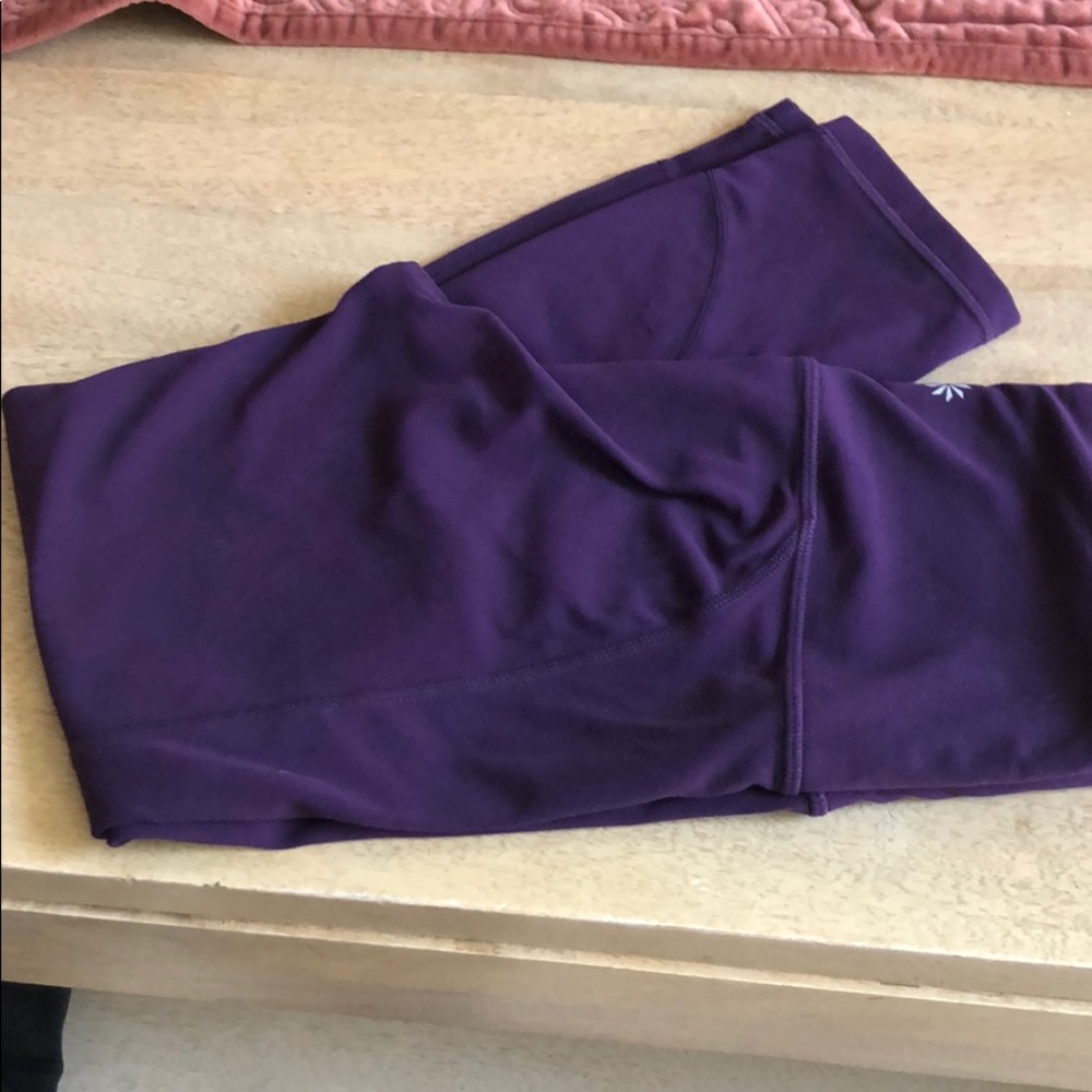 Athleta xs purple Capri leggings